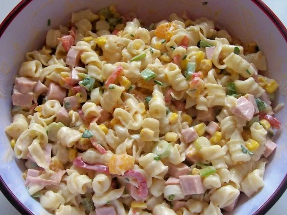 Rezept: Fruchtiger Nudelsalat mit Mandarinen und Mango-Chutney Bild Nr. 6 Fruchtiger Nudelsalat mit Mandarinen und Mango-Chutney - Rezept - Bild Nr. 6