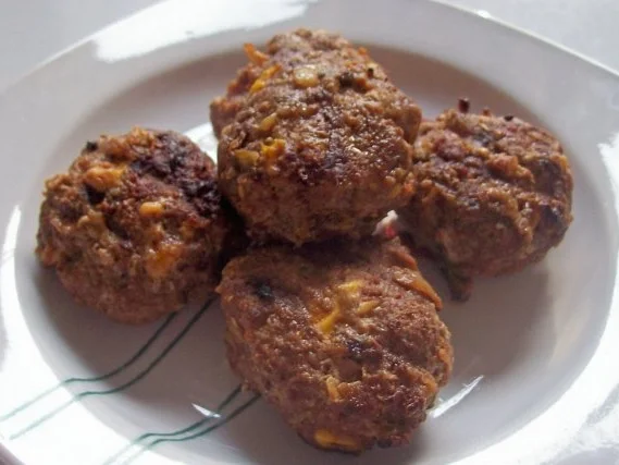 Grillen: Würzige Chili-Mais-Frikadellen - Rezept