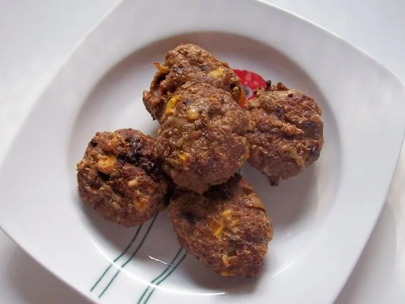 Grillen: Würzige Chili-Mais-Frikadellen - Rezept - Bild Nr. 4