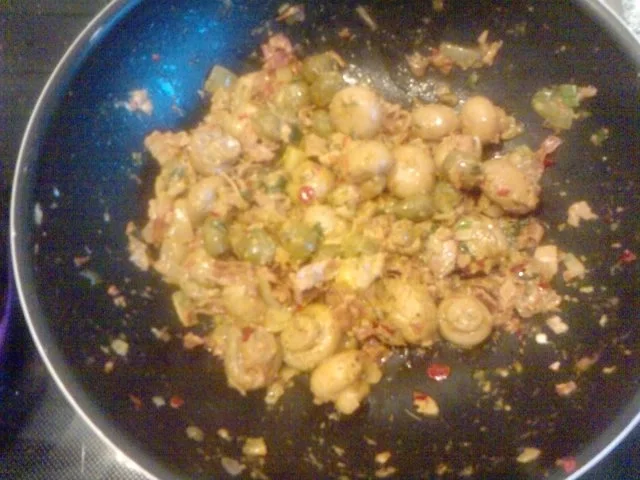 Rezept: Pasta Mista Quattro Stagioni oder Pizza zum Löffel - Gabeln Bild Nr. 8 Pasta Mista Quattro Stagioni oder Pizza zum Löffel - Gabeln - Rezept - Bild Nr. 8