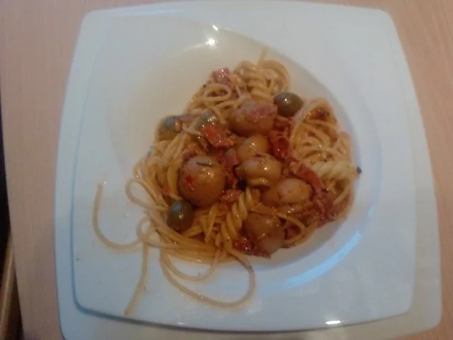 Rezept: Pasta Mista Quattro Stagioni oder Pizza zum Löffel - Gabeln Bild Nr. 10 Pasta Mista Quattro Stagioni oder Pizza zum Löffel - Gabeln - Rezept - Bild Nr. 10