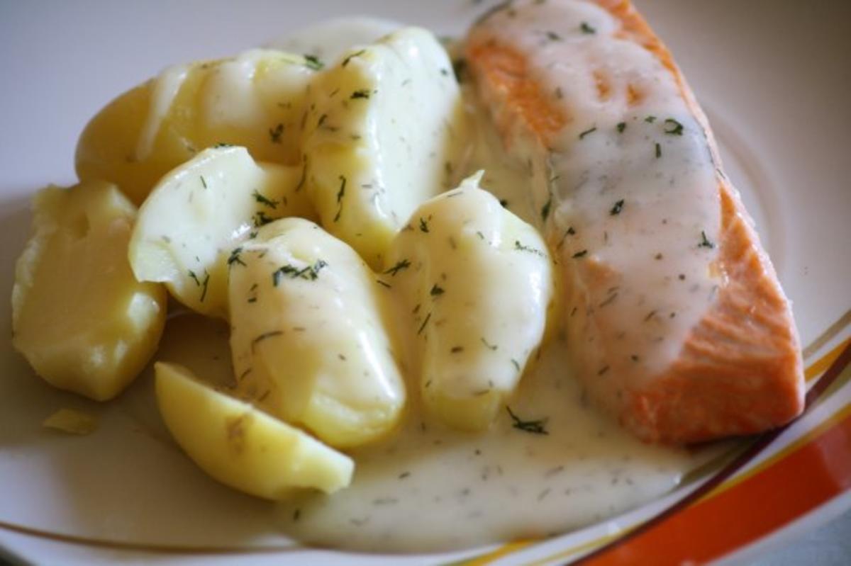 Lachs mit Zitronen-Dillsoße - Rezept Eingereicht von Erdbeere76