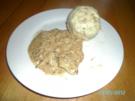 Rehgulasch mit Semmelknödeln - Rezept
