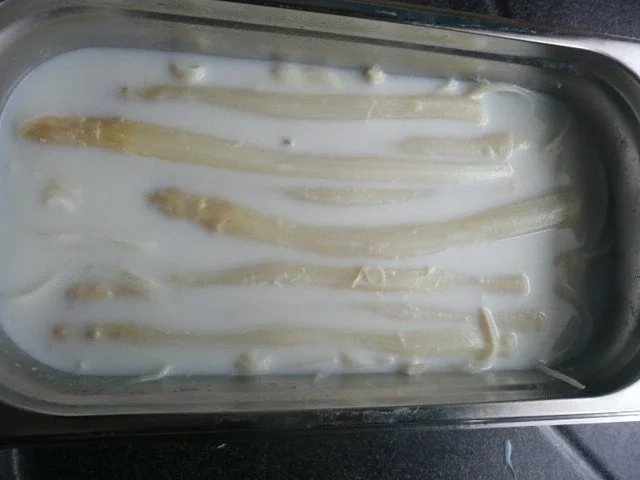 Rezept: DESSERT /Spargelmousse auf Waldbeersoße Bild Nr. 2 DESSERT /Spargelmousse auf Waldbeersoße - Rezept - Bild Nr. 2