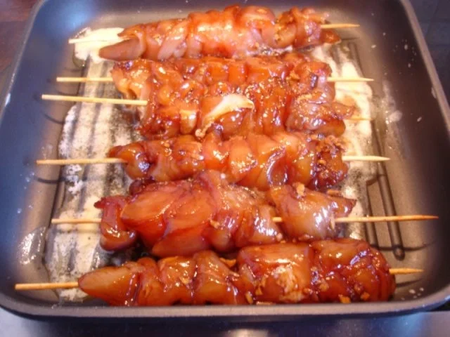 Saté-Spieße mit Erdnusssauce und Champignon-Bratreis - Rezept - Bild Nr. 13