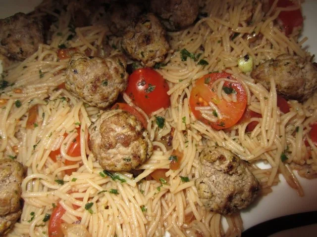 Glasnudelsalat mit Fleischbällchen - Rezept - Bild Nr. 12