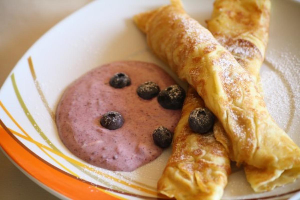 Bilder für Pfannkuchen mit Heidelbeer-Eis-Quark - Rezept