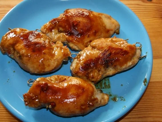 Rezept: Gefüllte Hähnchenbrust in Teriyaki - Honig Marinade Gefüllte Hähnchenbrust in Teriyaki - Honig Marinade - Rezept