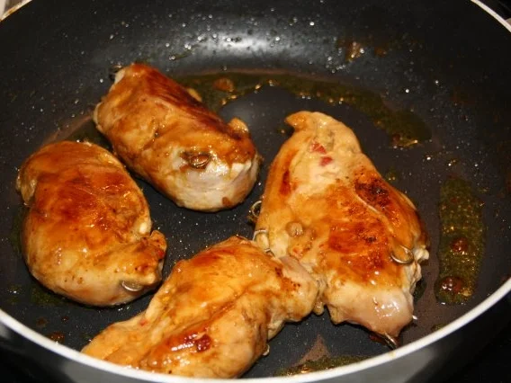 Rezept: Gefüllte Hähnchenbrust in Teriyaki - Honig Marinade Bild Nr. 3 Gefüllte Hähnchenbrust in Teriyaki - Honig Marinade - Rezept - Bild Nr. 3