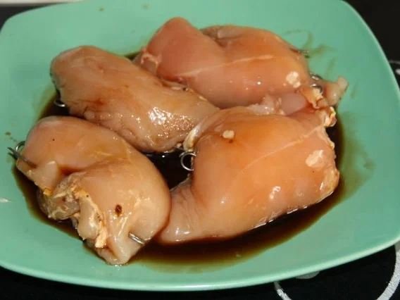 Rezept: Gefüllte Hähnchenbrust in Teriyaki - Honig Marinade Bild Nr. 4 Gefüllte Hähnchenbrust in Teriyaki - Honig Marinade - Rezept - Bild Nr. 4
