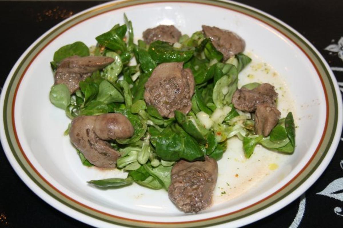 Bilder für Hähnchen Leber Mariniert auf Feldsalat - Rezept