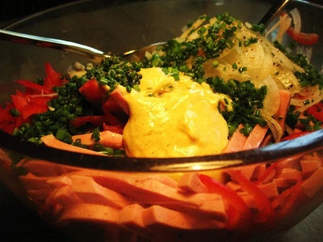 Rezept: Wurstsalat mit roter Spitzpaprika Bild Nr. 6 Wurstsalat mit roter Spitzpaprika - Rezept - Bild Nr. 6