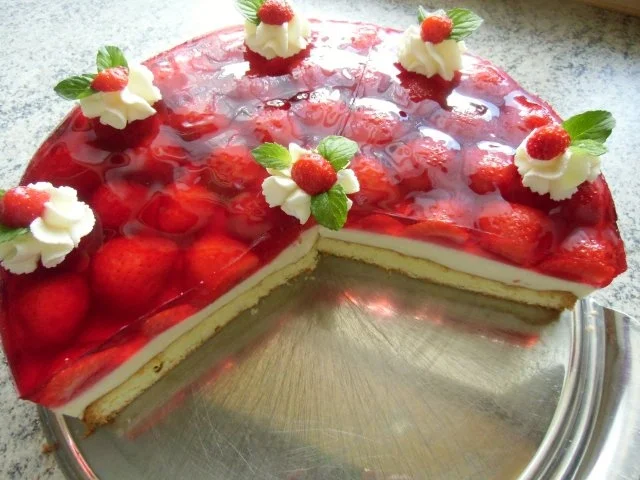 Rezept: ♥ Erdbeertorte ♥ Bild Nr. 2 ♥ Erdbeertorte ♥ - Rezept - Bild Nr. 2