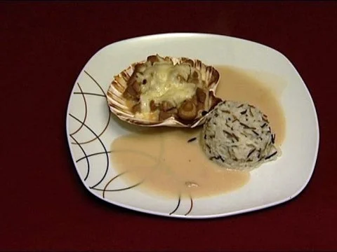 Ragout fin - serviert in der Jakobsmuschel, dazu Wildreisnestchen (Anja Polzer) - Rezept