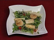 Lauwarmer Spargelsalat mit Jakobsmuscheln (Sissi Fahrenschon) - Rezept