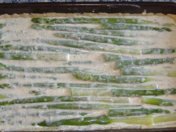 Rezept: Spargel-Quiche mit Schinken Bild Nr. 5 Spargel-Quiche mit Schinken - Rezept - Bild Nr. 5