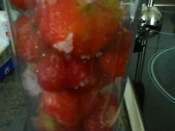 Rezept: Erdbeer-Lavendelmarmelade Bild Nr. 2 Erdbeer-Lavendelmarmelade - Rezept - Bild Nr. 2