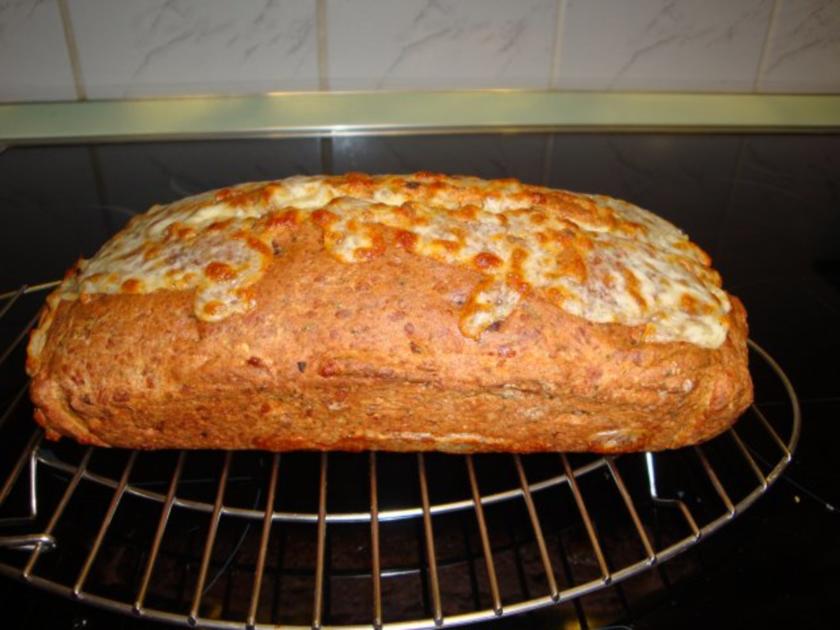 Dinkelvollkornbrot mit Schinkenwürfeln &amp; Mozzarella histaminarm ...