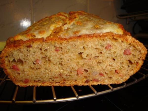 Dinkelvollkornbrot mit Schinkenwürfeln &amp; Mozzarella histaminarm ...