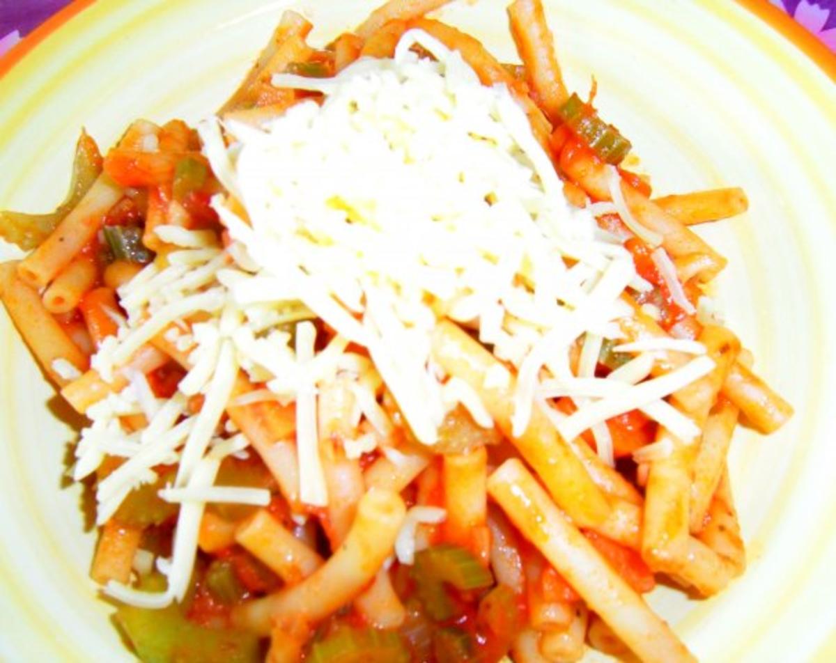 Maccheroni mit vegetarischer Bolognese - Rezept - Bild Nr. 5