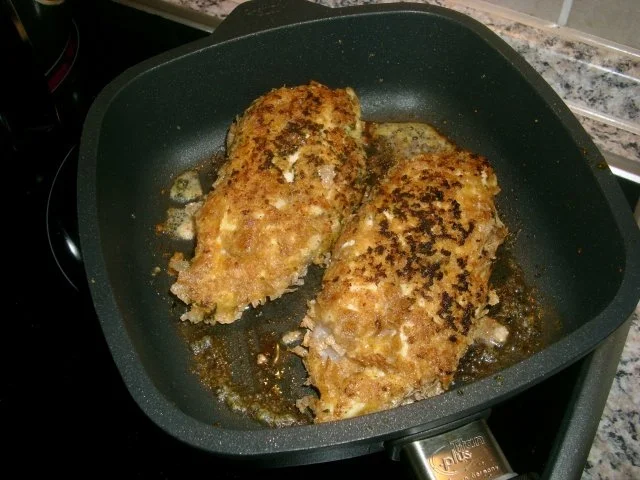 Knuspertaschen mit Tomaten-Zwiebel-Soße>> - Rezept - Bild Nr. 4