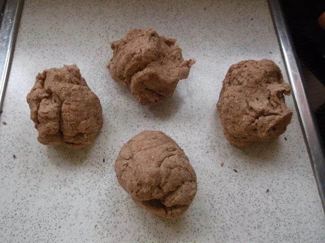 Gewürzfladen mit Käse-Zwiebel-Speck-Belag - Rezept - Bild Nr. 8