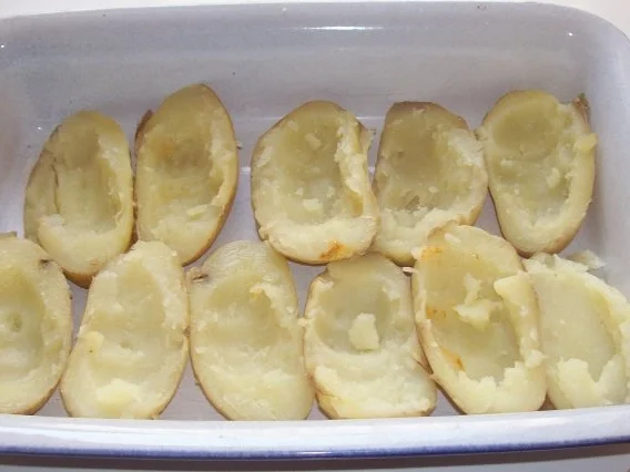 Gratinierte Kartoffeln mit Ziegenfrischkäse und Apfel-Paprika-Füllung - Rezept - Bild Nr. 4