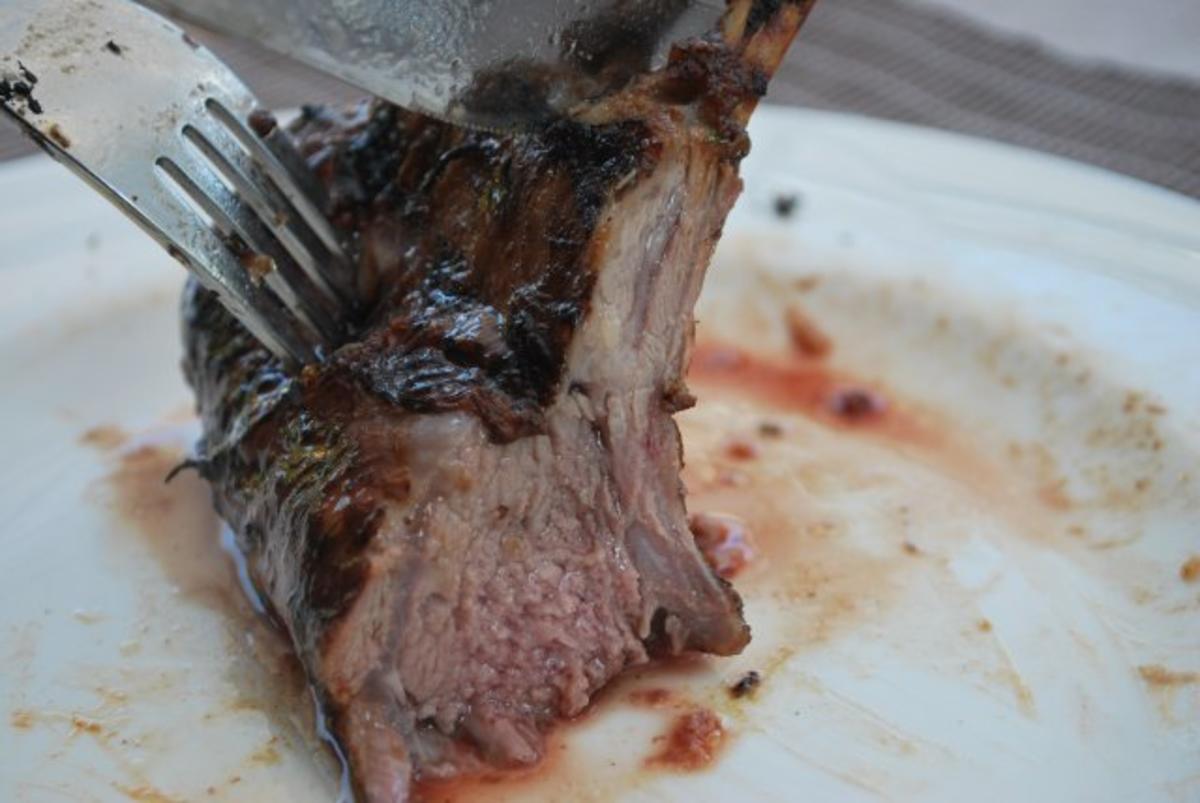 Lammkarree vom Grill in Rotwein-Kräuter-Marinade - Rezept Eingereicht
von Anni2000