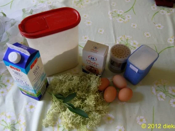 Rezept: Dessert - Holunder- Küchle Bild Nr. 3 Dessert - Holunder- Küchle - Rezept - Bild Nr. 3