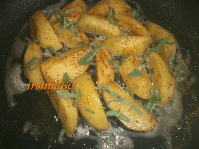 Geschnetzeltes an Salbei-Kartoffeln - Rezept - Bild Nr. 5