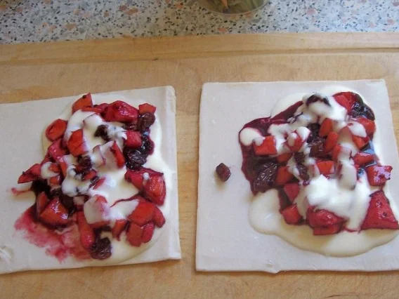 Rezept: Kleine Apfel-Mango-Strudel mit Zitronencreme Bild Nr. 4 Kleine Apfel-Mango-Strudel mit Zitronencreme - Rezept - Bild Nr. 4