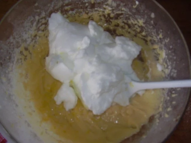 Erdbeertorte mit einem Joghurttortenboden - Rezept - Bild Nr. 6