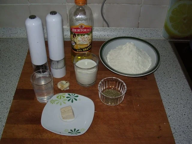 Rezept: Hefebrot mit Kräutern und Knoblauch Bild Nr. 2 Hefebrot mit Kräutern und Knoblauch - Rezept - Bild Nr. 2