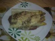 Gratinierter Spargel auf Brot - Rezept