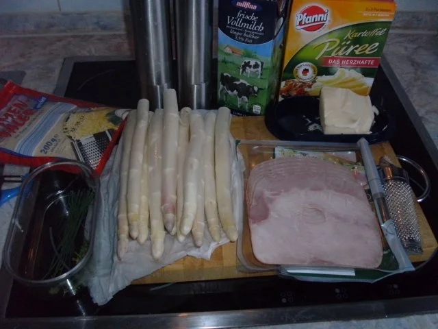 Rezept: Überbackene Schinkenröllchen Bild Nr. 2 Überbackene Schinkenröllchen - Rezept - Bild Nr. 2