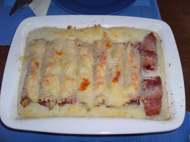 Rezept: Überbackene Schinkenröllchen Überbackene Schinkenröllchen - Rezept