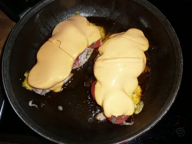 Schnitzel küsst Tomate & Käse - Rezept - Bild Nr. 7