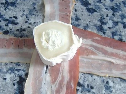 Rezept: Hackbällchen mit Ziegenkäse und Bacon auf Kartoffel-Auberginen-Gemüse Bild Nr. 3 Hackbällchen mit Ziegenkäse und Bacon auf Kartoffel-Auberginen-Gemüse - Rezept - Bild Nr. 3