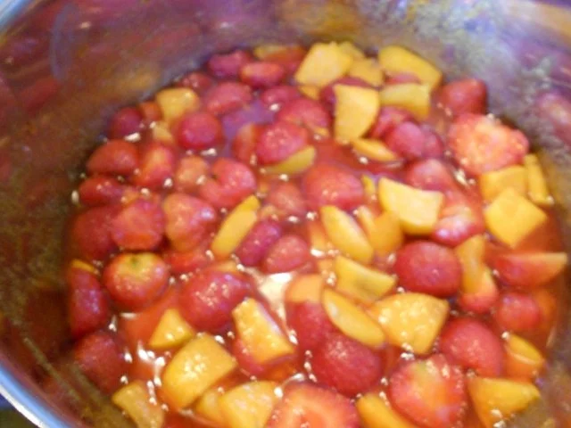 Rezept: Erdbeer - Sharon - Marmelade Bild Nr. 3 Erdbeer - Sharon - Marmelade - Rezept - Bild Nr. 3