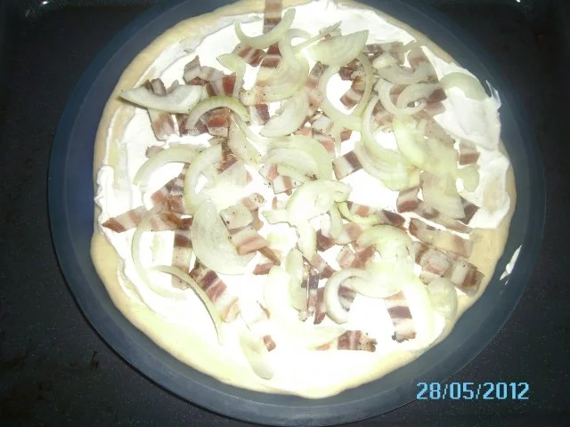 Rezept: Thunfischpizza Bild Nr. 4 Thunfischpizza - Rezept - Bild Nr. 4