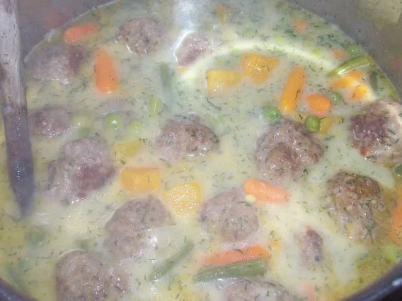 Rezept: Cremiger Hackbällchen-Gemüse-Topf Bild Nr. 8 Cremiger Hackbällchen-Gemüse-Topf - Rezept - Bild Nr. 8