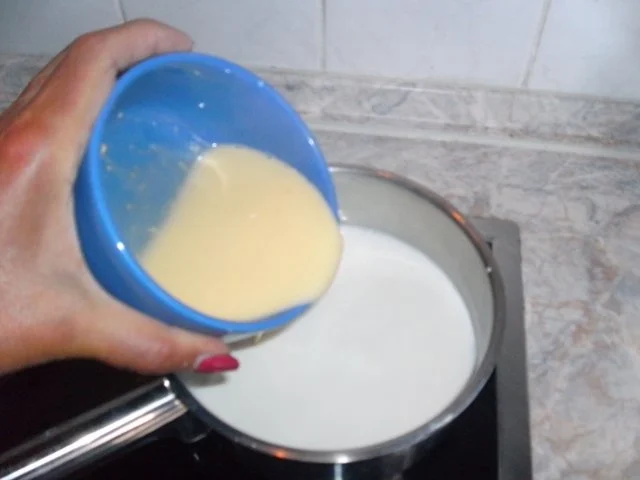 Erdbeeren mit Schnee-Eiern - Rezept - Bild Nr. 5