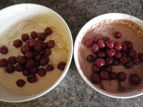 Rezept: Kirschen versinken in Schokolade Bild Nr. 6 Kirschen versinken in Schokolade - Rezept - Bild Nr. 6