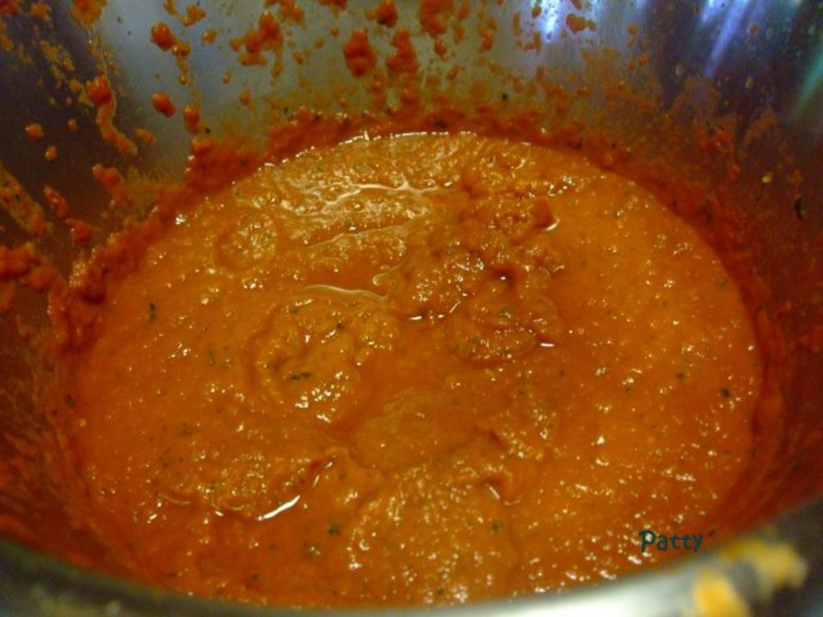 PIZZA Grundrezept mit klassischer Tomatensauce - Rezept - Bild Nr. 4