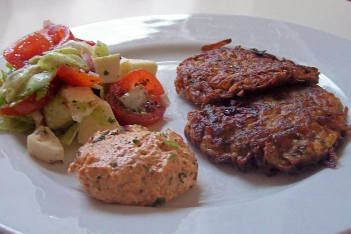 Herzhafte Kräuter-Kartoffel-Rösti - Rezept - kochbar.de