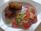 Kleine Schweineschnitzel mit Mandel-Kräuter-Panade - Rezept