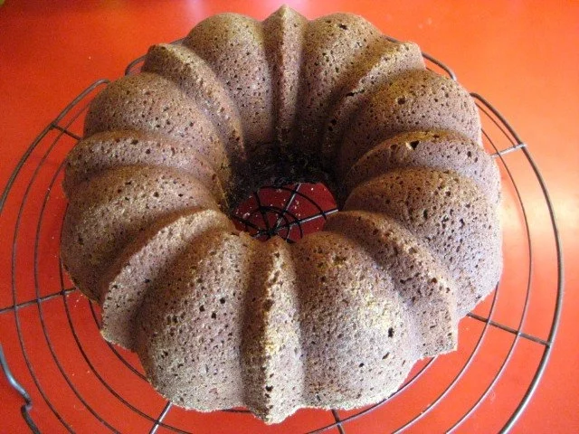 Gugelhupf mit Schokolade - Rezept