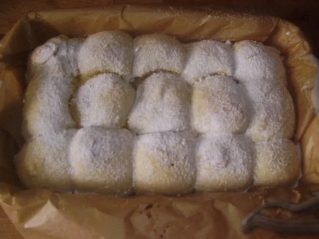 Buchteln mit Rhabarberkompott und Vanillinsauce - Rezept - Bild Nr. 13