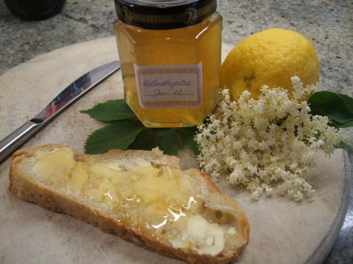 Vorrat: Holunderblüten Gelee aus Holunderblütensirup - einfach - von ...