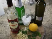 Getränke: Hugo wird rot - Rezept